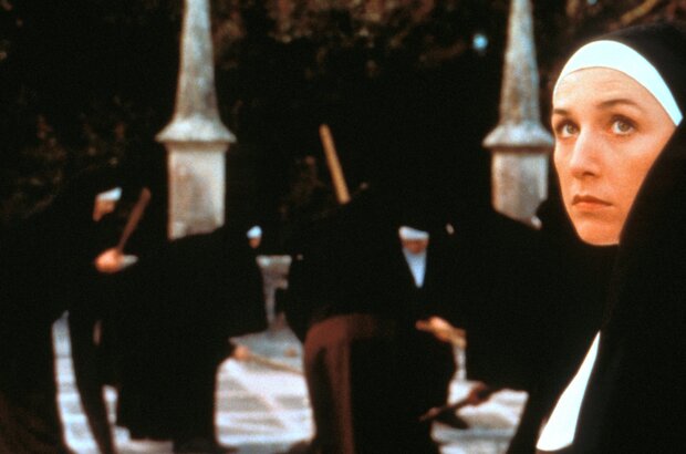 Love Torn in a Dream (2000) - photo 1