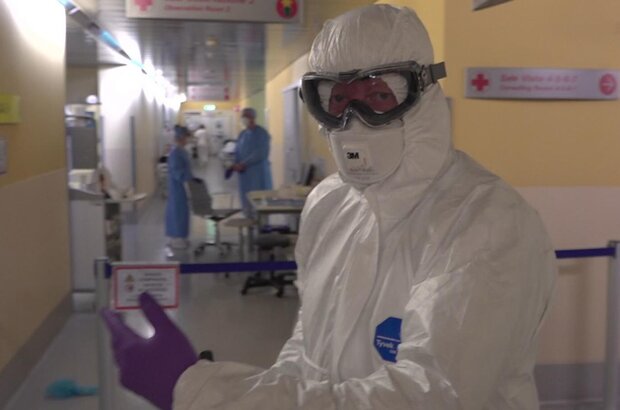 Coronavirus: Into the Red Zone (2020) - photo 1