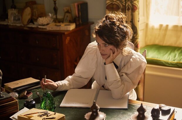 Colette (2018) - photo 14