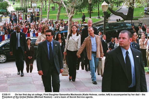 First Daughter (2004) - photo 4
