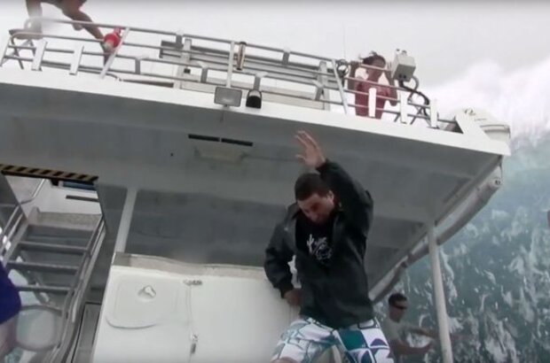 Open Water 3: Cage Dive (2017) - photo 3