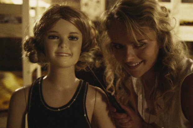 Welcome to the Circle (2020) - photo 9