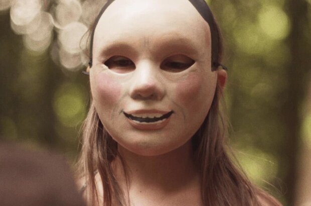 Welcome to the Circle (2020) - photo 8