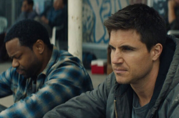 Code 8 (2019) - photo 2
