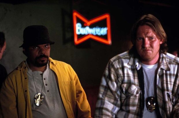 Confidence (2003) - photo 4