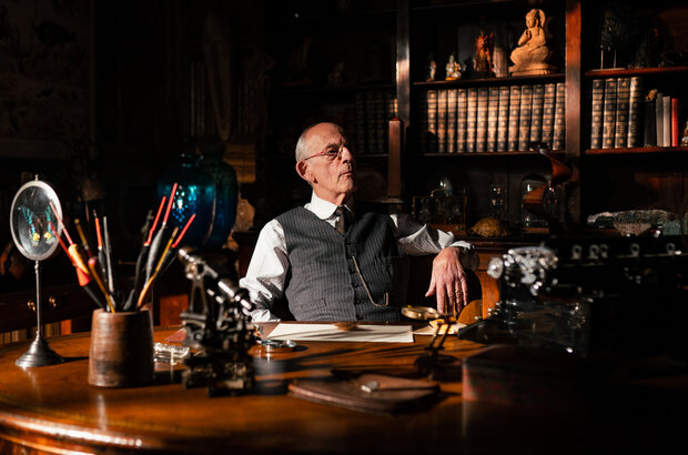 Nandor Fodor and the Talking Mongoose (2023) - photo 7