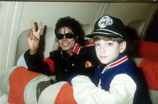 Leaving Neverland (2019) - photo 6
