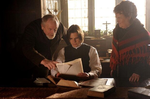 The Christmas Candle (2013) - photo 2