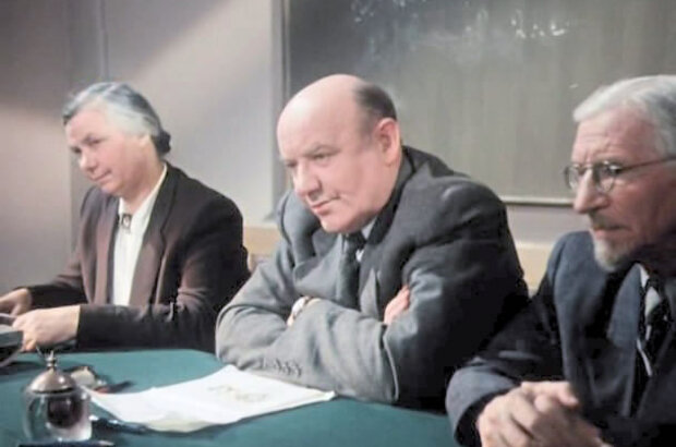 Conflict (1955) - photo 10