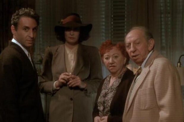Enemies: A Love Story (1989) - photo 1