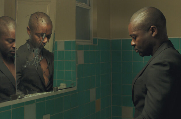 Captive (2015) - photo 5
