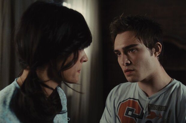 100 Feet (2008) - photo 6
