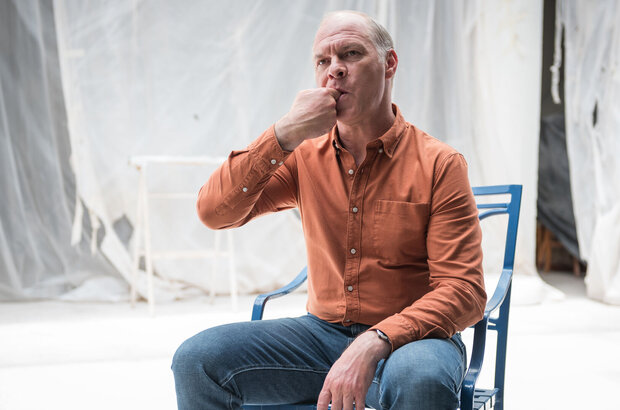 The Whistlers (2019) - photo 6