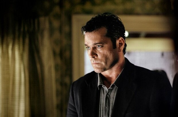 Identity (2003) - photo 1