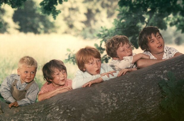 Long Live Ghosts! (1977) - photo 2