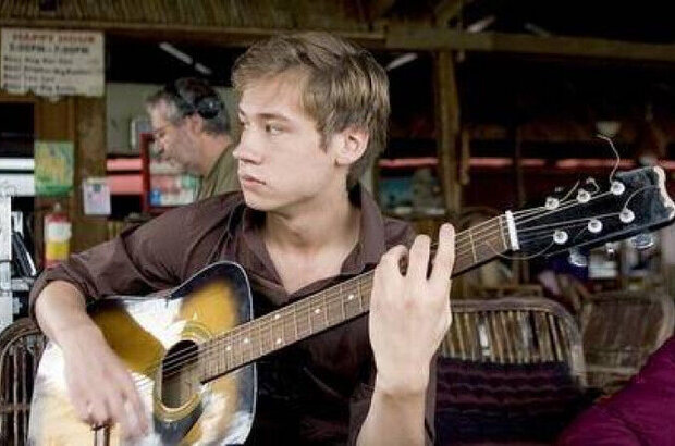 Same Same But Different (2009) - photo 8