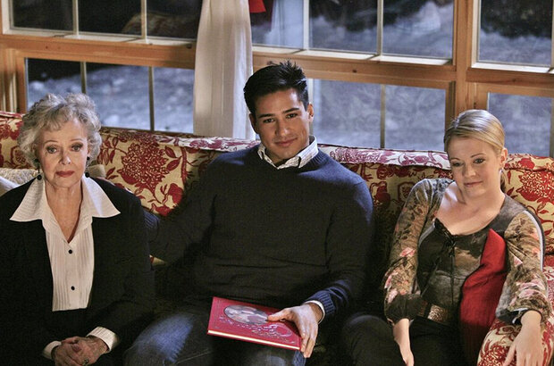 Holiday in Handcuffs (2007) - photo 2