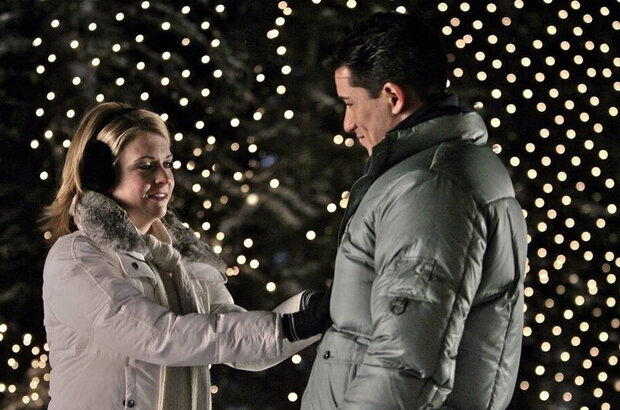 Holiday in Handcuffs (2007) - photo 5