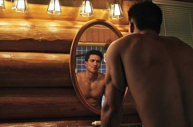 Holiday in Handcuffs (2007) - photo 3
