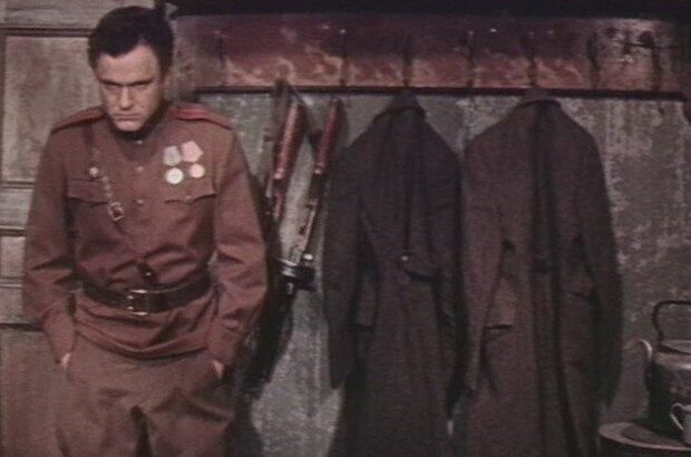 Шел четвертый год войны (1983) - фото 4