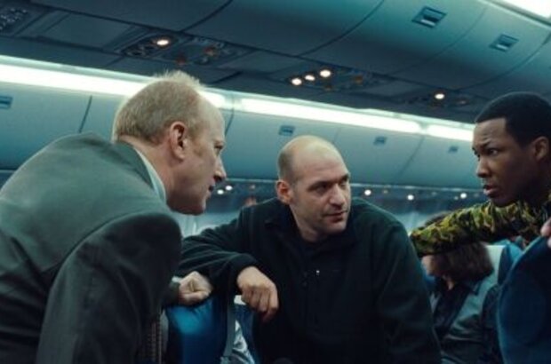Non-Stop (2013) - photo 5