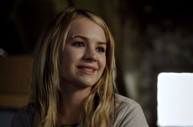 Cherry (2010) - photo 7
