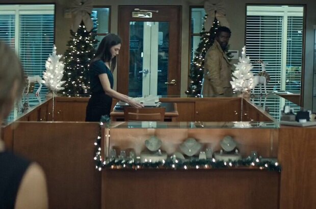 The Ghost Who Walks (2019) - photo 7