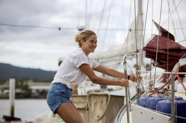 Adrift (2018) - photo 10
