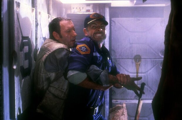 Outland (1981) - photo 1