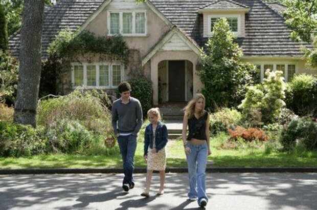 In the Land of Women (2007) - photo 5