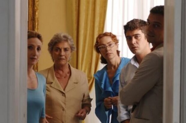 Loose Cannons (2010) - photo 4