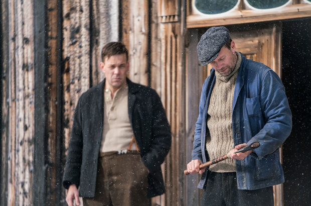 The Birdcatcher (2019) - photo 1