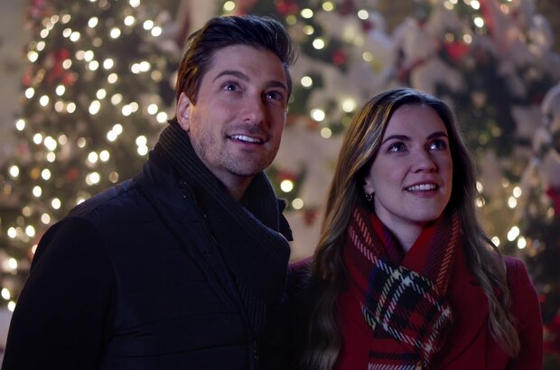 A Christmas Star (2021) - photo 1