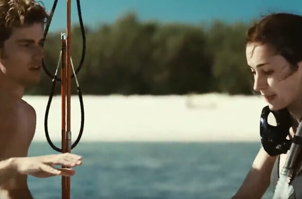 Uninhabited (2010) - photo 8