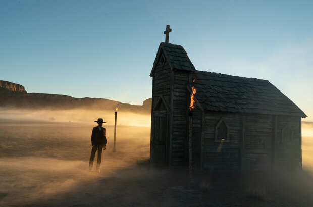 Surrounded (2023) - photo 7