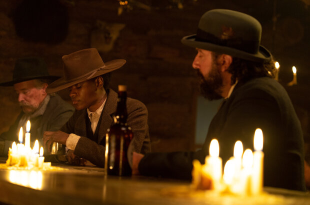 Surrounded (2023) - photo 5