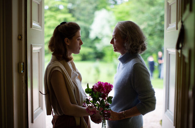 The Souvenir Part II (2021) - photo 8