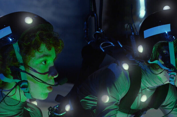 Space Warriors (2013) - photo 1