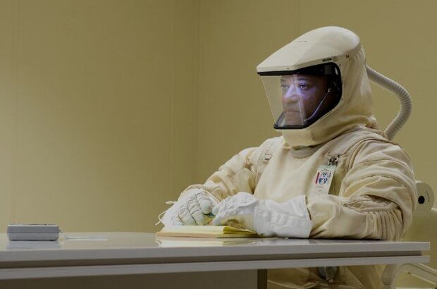 The Signal (2014) - photo 1