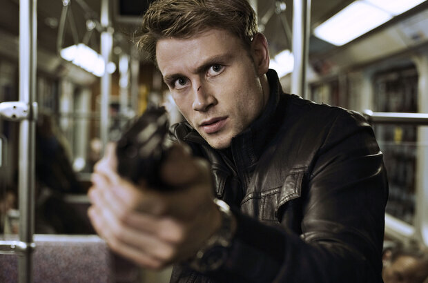 We Are the Night (2010) - photo 18