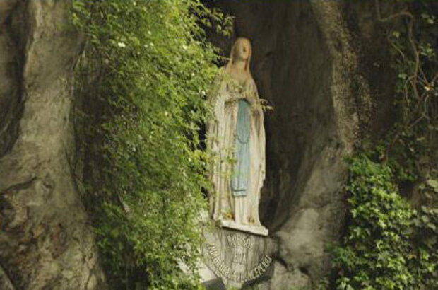 Lourdes (2009) - photo 2