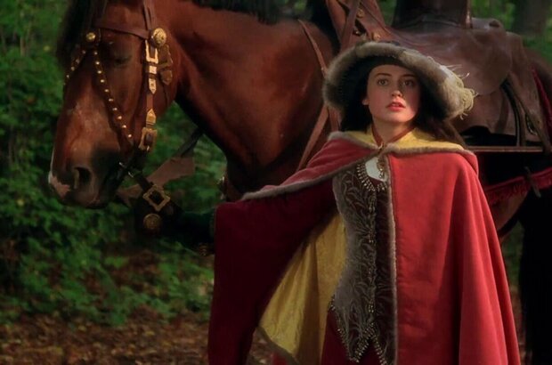 Snow White: A Tale of Terror (1997) - photo 4