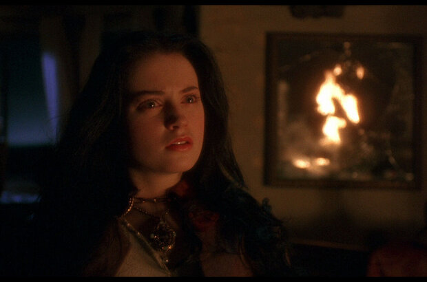 Snow White: A Tale of Terror (1997) - photo 2