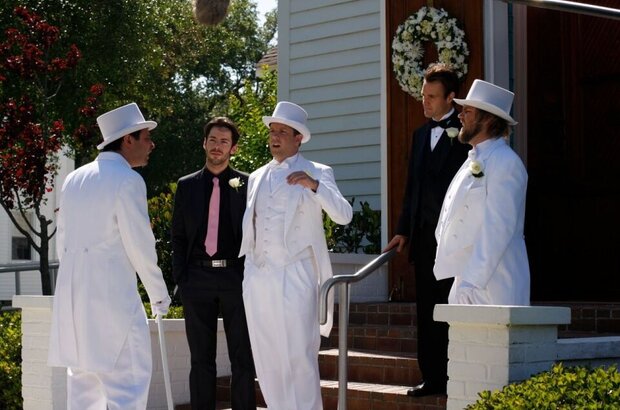 A Good Old Fashioned Orgy (2011) - photo 18