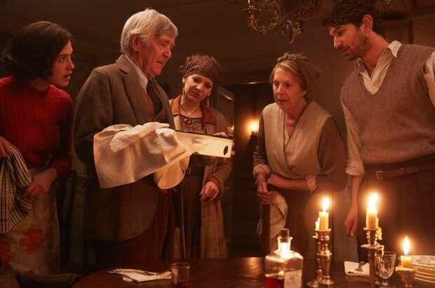 The Guernsey Literary and Potato Peel Pie Society (2018) - photo 6