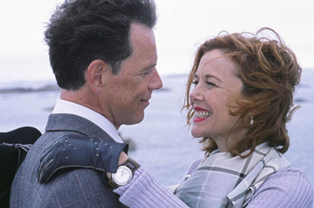 Being Julia (2004) - photo 1
