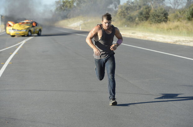 These Final Hours (2013) - photo 3