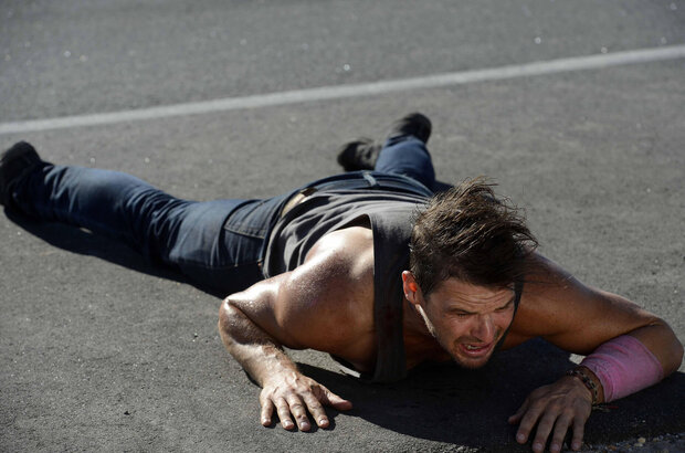 These Final Hours (2013) - photo 2