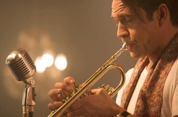 A Thousand Kisses Deep (2010) - photo 5