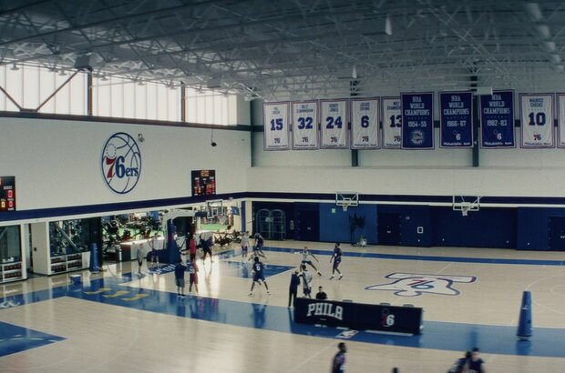 Hustle (2022) - photo 19